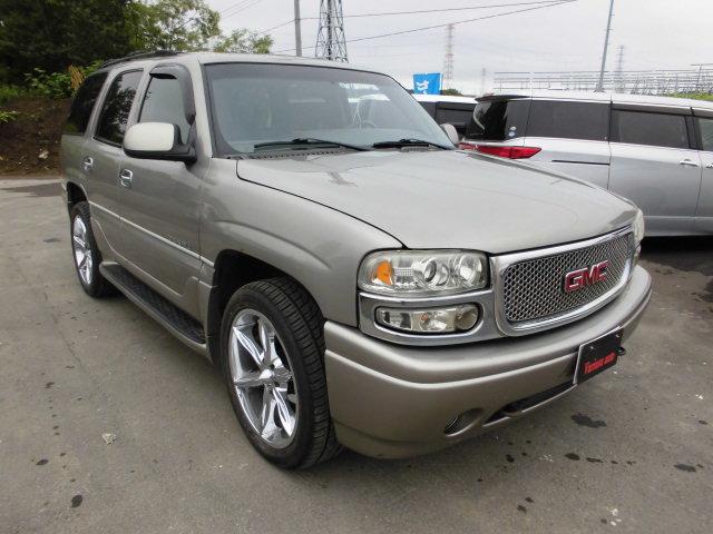 GMC GMCユーコン デナリ 4WD 22インチホイールの中古車