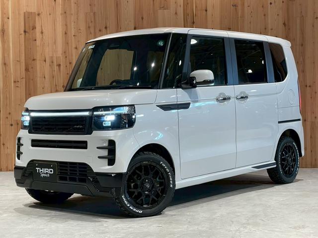Ｎ－ＢＯＸカスタム ベースグレード　ＤＡＭＤロドニーコンプリートカスタム　ナイトロパワー１５インチホイール　ヴァンファニチャーベッドキット　オープンカントリーＲ／Ｔタイヤ　片側パワースライドドア　前席シートヒーター　ケンウッドＳＤナビ（1枚目）
