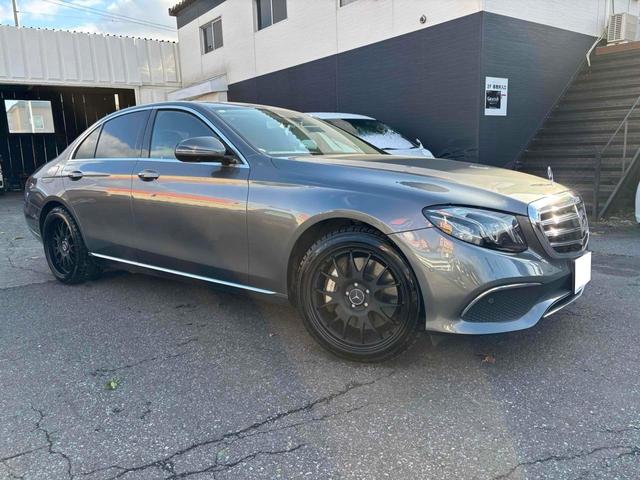 Ｅクラス(メルセデス・ベンツ) Ｅ４００　４マチック　エクスクルーシブ　Ｅ４００　４マチック　エクスクルーシブ（５名） 中古車画像