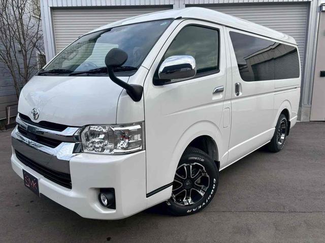 ハイエースワゴン ＧＬ　４ＷＤ　ドライブレコーダー　ＥＴＣ　バックカメラ　ナビ　レーンアシスト　衝突被害軽減システム　片側スライドドア　オートマチックハイビーム　スマートキー　電動格納ミラー　ＡＴ　アルミホイール（1枚目）