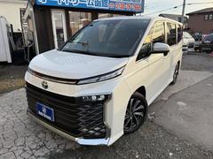 ヴォクシー S-Z 純正10型ナビ/前席シートヒーター/バックモニター/レーダークルーズコントロール/クリアランスソナー/純正17インチアルミ/LEDヘッドライト 中古車画像