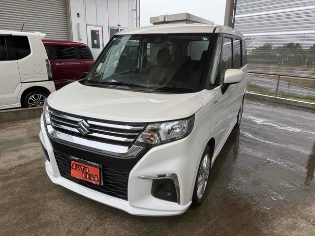 ナビ搭載！迷う道も知らない道も安心して走れます！ アイドリングストップ　電動格納ミラー　シートヒーター　ＣＶＴ　ＡＢＳ