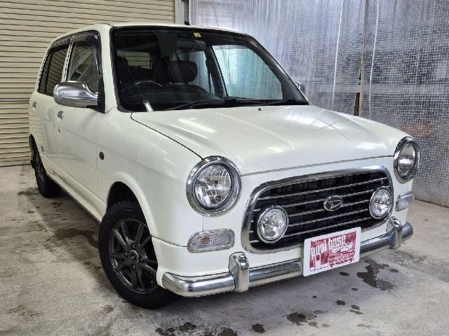 ミニライトスペシャル　４ＷＤ　キーレスエントリー　電動格納ミラー　ＡＴ　ＣＤ　アルミホイール　エアコン