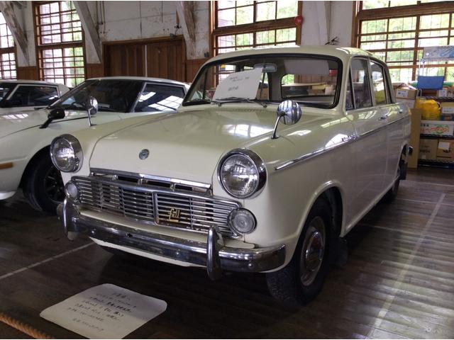 ブルーバード(日産) 中古車画像