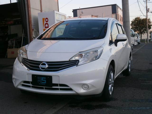 ノート(日産) X FOUR 4WD ETC 全周囲カメラ スマートキー CVT 盗難防止システム 衝突安全ボディ ABS CD ミュージックプレイヤー接続可 エアコン 中古車画像