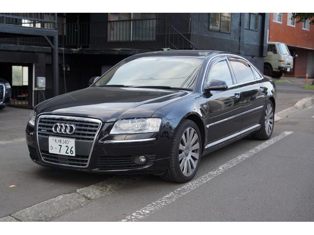 アウディ Ａ８ Ｌ　６．０クワトロ　Ｗ１２・トランスポーター同色シート同色内装・車庫保管・冬タイヤホイール付き