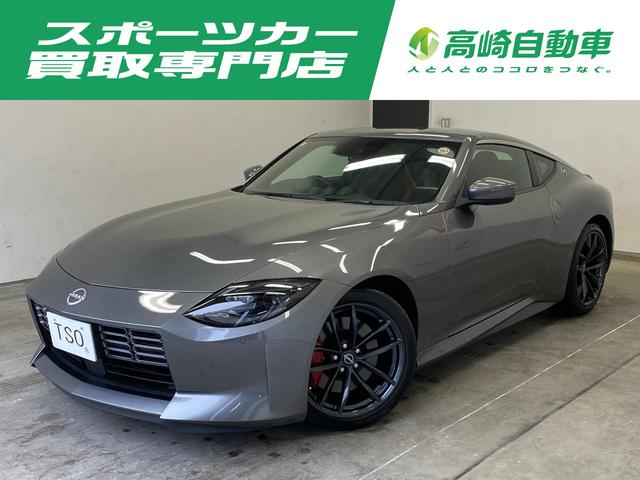 フェアレディＺ(日産) バージョンＳＴ　ワンオーナー　純正ドライブレコーダー　純正フロアマット　ブラインドスポットモニター　本革・スエード調ファブリックコンビシート（レッド×ブラック）　アルミ製エンジンフード　アルミ製ドアパネル　ＥＴＣ 中古車画像