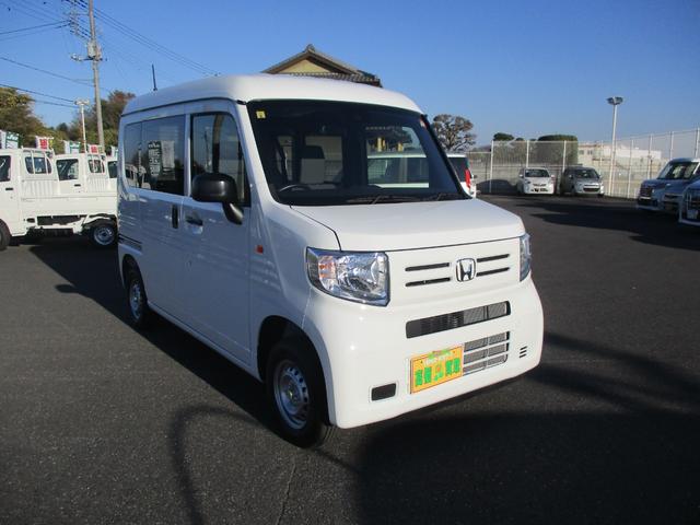 滑りやすい状況の道路でも４ＷＤなら安心！ パワーステアリング　パワーウィンドウ　運転席エアバッグ　助手席エアバッグ