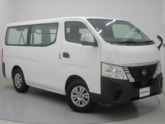 キャラバン 　切替式４ＷＤ　エマージェンシーブレーキ　車線逸脱警報　純正ナビ　ブルートゥース　バックカメラ　ＥＴＣ　左右シートヒーター　リアヒーター　前席パワーウィンドウ　キーレス　左右エアバック　９人乗り（1枚目）