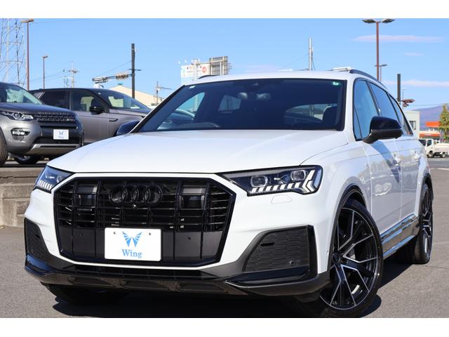Ｑ７(アウディ) ブラックスタイルプラス　新車保証　ワンオーナー　禁煙　特別仕様車　バルコナレザー　ディーゼルターボ　４ＷＤ　アダプティブエアサスペンション　スポーツ　ＴＶチューナー　ブラックＡｕｄｉ　ｒｉｎｇｓ＆ブラックスタイリングＰＫＧ 中古車画像