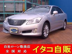 クラウン ロイヤルサルーン ナビパッケージ スマキー 電動格納ミラー 衝突安全ボディ 運転席エアバッグ エアコン アルミホイール パワーステアリング ETC パワーシート DVD ABS 助手席エアバッグ キーレス ナビTV パワーウィンドウ 中古車画像