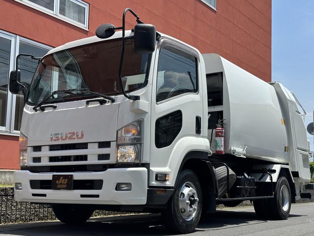 　☆全塗装済☆プレスパッカー☆押出式排出☆８．１立米☆積載２０００ｋｇ☆ゴミ汁タンク有ステンレス製☆３ペダル６速マニュアル☆電動格納ミラ☆集中ドアロック☆Ｂカメ☆フロントフォグ☆ターボ