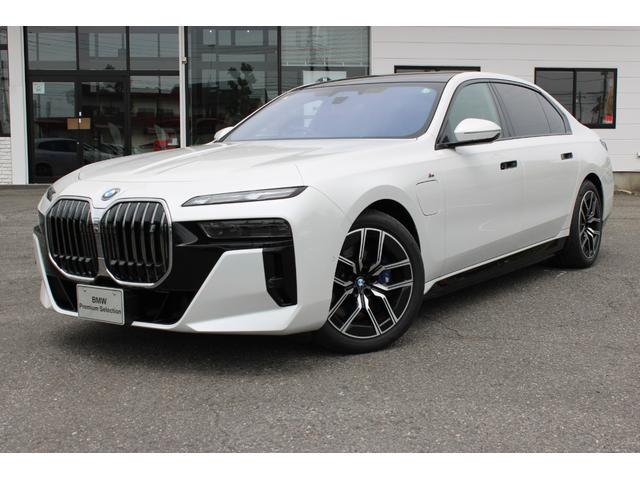i7（BMW）ｅＤｒｉｖｅ　５０　Ｍスポーツ　正規認定中古車　２０インチアロイホイール　エグゼクティブラウンジ　オートマチックドア　スカイラウンジルーフ　前後ベンチレーションシート　前後マッサージ機能付きシート 中古車画像