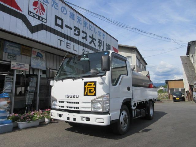 　４ＷＤ　　１．９ｋｌタンクローリー　平成２７年度燃費基準達成車　プリセット機能付き　デジタルメーター　５速マニュアル