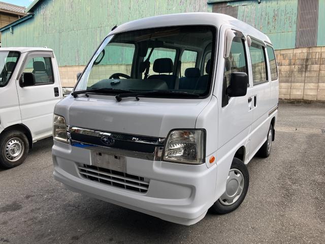 サンバーバン ディアス 4WD パワステ パワーウインドウ エアコン FMAMラジオ 両側スライドドア 助手席エアバッグ(1枚目)