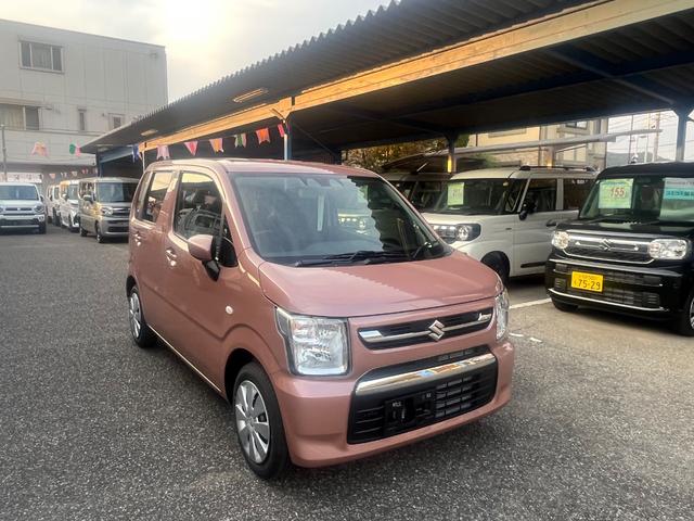 Ｂｌｕｅｔｏｏｔｈ地デジナビ付届出済未使用車がお得♪ ５速マニュアル車がおすすめ☆　スズキセーフティサポートで安全装備充実