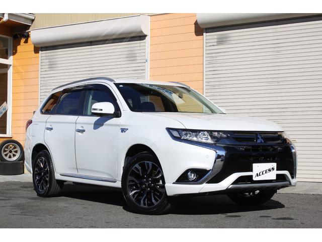 アウトランダーＰＨＥＶ(三菱) Ｇナビパッケージ　ナビ　ＥＴＣ　後席モニター 中古車画像