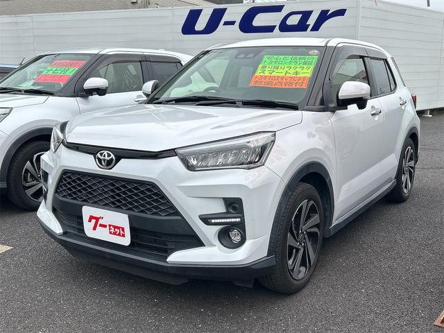 車両周辺をカメラ映像で確認できる機能！全周囲カメラ！ アイドリングストップ　電動格納ミラー　シートヒーター　革シート　ＣＶＴ