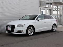 アウディ　Ａ３　スポーツバック３０ＴＦＳＩ　スポーツ　ラグジュアリーパッケージ　セーフティーパッケージ