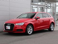 アウディ　Ａ３　スポーツバック３０ＴＦＳＩ　シグネチャーエディション　アシスタンスパッケージ　ナビゲーションプラスパッケージ