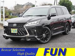 ＬＸ　ＬＸ５７０ブラックシークエンス　特別仕様車　ＯＰ・リヤエンタメ　ＯＰ・ＴＲＤグリル＆スポイラー＆リヤバンパースポイラー　ＯＰ・ＴＲＤ２１ＡＷ　セーフティシステムプラス　ＨＵＤ　ＢＳＭ　全周囲　専用黒革シート　クールＢＯＸ（レクサス）