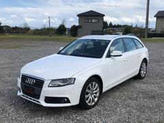 アウディ　Ａ４アバント　２．０ＴＦＳＩ　ＥＴＣ　バックカメラ　ナビ