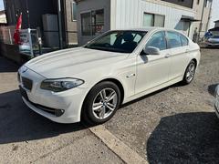 ＢＭＷ　５シリーズ　５２８ｉ　クリアランスソナー　オートクルーズコントロール　バックカメラ