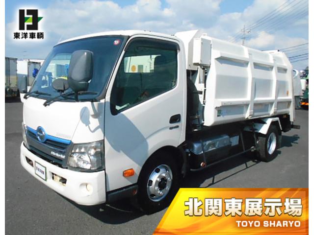 　上物富士重工業（フジマイティー）　上物型式ＬＰ６３８Ａ　プレス式パッカー車　容量８．５立米　連続スイッチ有　汚水タンク有　走行６万ｋｍ　積載２．５５ｔ　ワイドロング　ハイブリット車　ターボ車