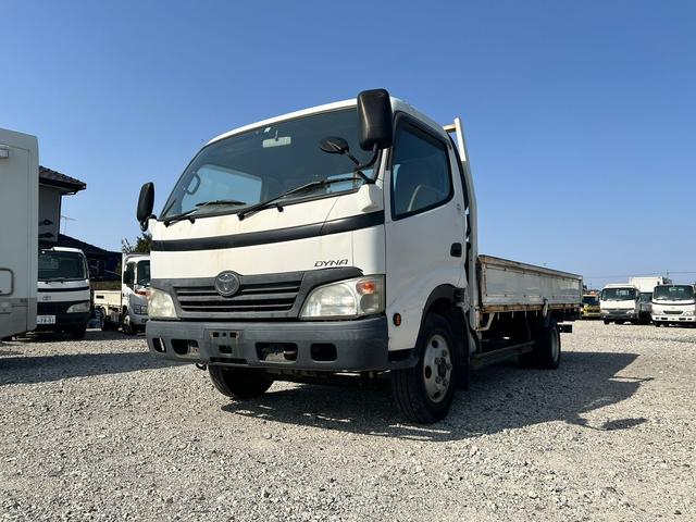 　ワイドロング平ボディー低床　ジャストロー　２トン車　ＭＴ　ディーゼル　４０００ｃｃ　Ｎ０４Ｃエンジン　積載量２０００ｋｇ　総重量４９２５ｋｇ　３人乗り　全長６１８幅１９９高２２７　内寸長４３５幅１９０