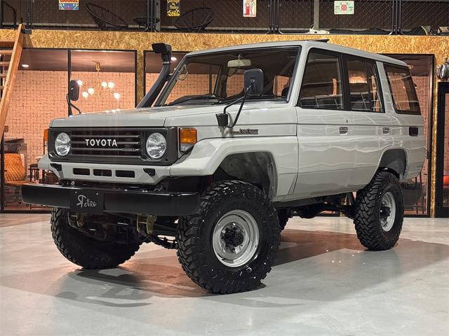 ランドクルーザー70(トヨタ)ZX 5速MT 前後デフロック ランドクルーザー70(トヨタ)ZX 5速MT 前後デフロック