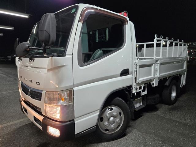 キャンター 　３ｔ車　４ナンバー新明和　パワーゲート　ＭＴ５　マニュアル車　新明和　垂直　バックカメラ　ドライブレコーダー（1枚目）