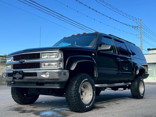 ９８ｙ　シボレー　サバーバン　４×４ 新車並行車　ラフカントリー製リフトＵＰ　社外ＡＷ　１ナンバー