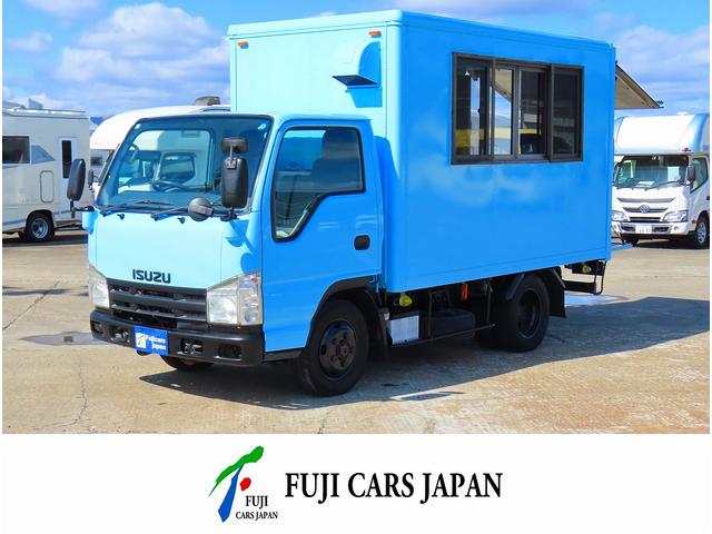 いすゞ ４ＷＤ　８ナンバー加工車　キッチンカー　移動販売車　家庭用エアコン　外部電源　冷蔵庫　換気扇　シンク２槽　給水ポンプ　給水タンク１００Ｌ　排水タンク１００Ｌ　室内照明　外部電源　コンセント　Ｂカメラ　ステンレス作業台　釣り棚　ライティングレール照明