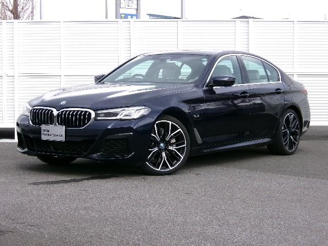 ＢＭＷ ５シリーズ ５３０ｅ　Ｍスポーツ　５０ｔｈアニバーサリーＥＤ　元デモカー　ＨＤＤナビ　ＡＣＣ　ＥＴＣ　３６０カメラ　ホワイトレザー　パワーシート　シートヒーター　純正地デジ　Ｂｌｕｅｔｏｏｔｈ接続　アップルカープレイ対応　純正２０ＡＷ