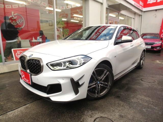 １シリーズ Ｍ１３５ｉ　ｘＤｒｉｖｅ　黒革／クリアランスソナー／禁煙／シートヒーター／エアロパーツ／リヤスポイラー（1枚目）