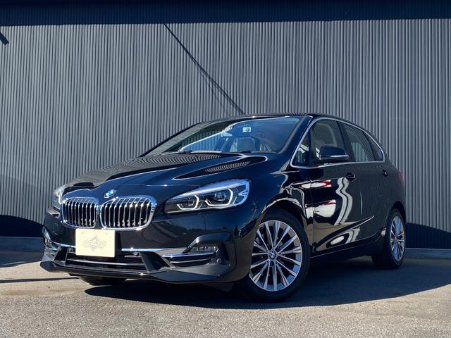 ２シリーズ(BMW) ２１８ｄアクティブツアラー　ラグジュアリー　後期モデル　タッチパネルｉＤｒｉｖｅナビ　バックカメラ　オイスター革シート　前席シートヒーター　レインセンサー　インテリセーフＰＫＧ　アンビエントライト　パワーバックドア　フットオープナー　前後Ｄレコ 中古車画像