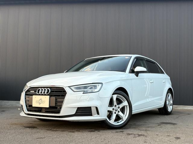 ◆ラグジュアリーＰＫＧ◆コンビニエンスＰＫＧ◆ＬＥＤ ◆黒革シート◆前席Ｓヒーター◆ＭＭＩナビ◆１２セグ◆Ａｕｄｉプレセンス◆