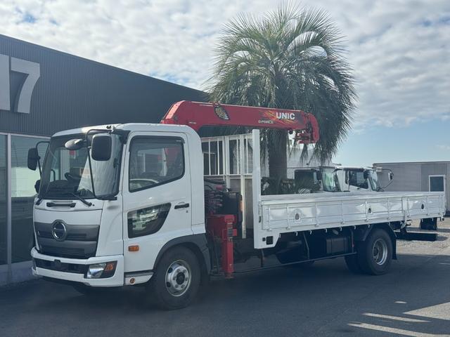 ４ｔ　４段クレーンフックイン　ラジコン付　ユニック製 ＥＴＣ　３ペダル　ロープ通し穴３対　抹消積載２４５０ｋｇ　スタッドレス