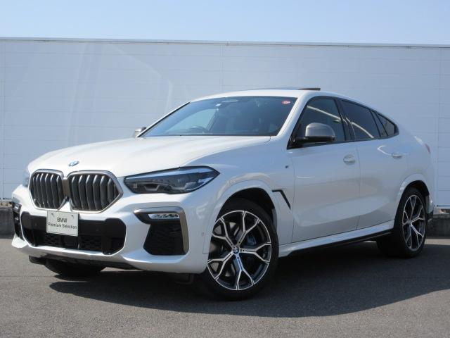 Ｘ６ Ｍ５０ｉ　ワンオーナー　ブラックレザーシート　パノラマサンルーフ　前後シートヒーター　保冷・保温ドリンクホルダー　ソフトクローズドア　パーキングアシストプラス　ＡＣＣ　純正ナビ・ＴＶ　純正２１インチＡＷ（1枚目）