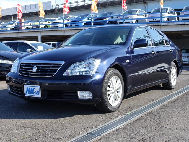 広い敷地に普通車・軽自動車・商用車合わせて在庫車両約４００台展示中です！