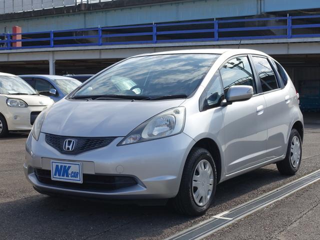 広い敷地に普通車・軽自動車・商用車合わせて在庫車両約３００台展示中です！