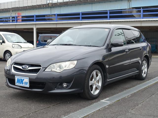 広い敷地に普通車・軽自動車・商用車合わせて在庫車両約３００台展示中です！