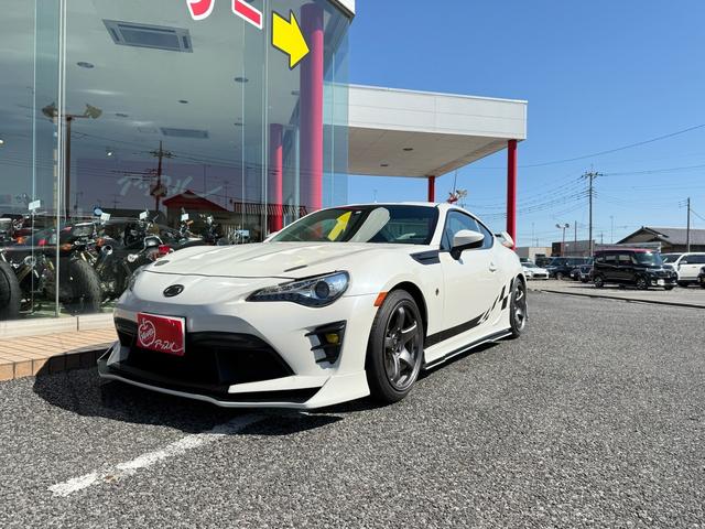 ＧＴ　／ＫＵＨＬコンプリートカー／クールマフラー／社外ボンネット／ブリッツ車高調／エンケイ１７インチアルミ／純正ナビ／フルセグ／Ｂカメラ／１オーナー／