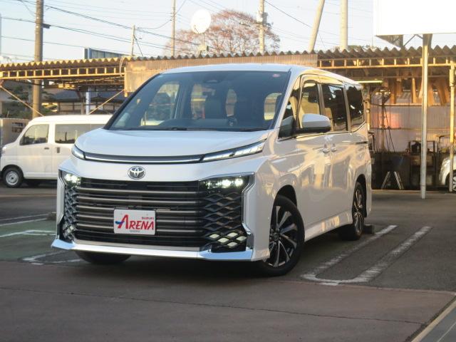 ナビ搭載！迷う道も知らない道も安心して走れます！ 電動格納ミラー　シートヒーター　後席モニター　３列シート　ＣＶＴ　ＣＤ