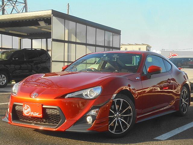 トヨタ ８６ ＧＴリミテッド　ユーザー買取車　アルパインナビ（７Ｗ）　フルセグ　バックカメラ　ＴＲＣ　ＶＳＣ　ＳＰＯＲＴ　フロア６速　ＴＲＤエアロ　ＴＲＤマフラー　シートヒータ　プッシュスタート　スマートキー