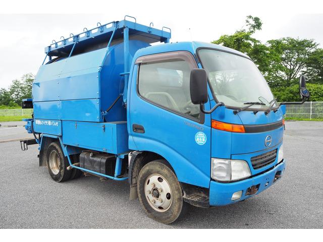 日野 デュトロ 　カヤバ製　樹木粉砕車　タウンビーバー