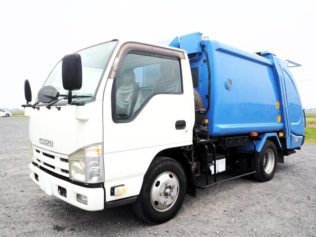　富士重工業製　フジマイティー　ＬＰ４７１Ｔ　容積４．３立米　プレス式　汚水タンク　連続スイッチ付　塵芥車　パッカー車　積載２ｔ　ターボ１５０馬力　ミッション　スムーサー　ＥＴＣ　３人乗り