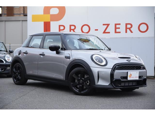 ＭＩＮＩ ＭＩＮＩ クーパーＳプレミアムプラスパッケージクラシックトリム　メルティングシルバー・Ａｐｐｌｅ　Ｃａｒｐｌａｙ・ＥＴＣ