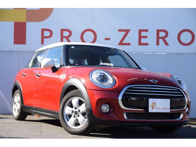 ＭＩＮＩ(ミニ) クーパー　ＵＳＢポート　横滑り防止　ミュージックプレイヤー接続可　盗難防止　ＬＥＤ　リモコンキー　ナビ　ＥＴＣ　カーテンエアバック　パワーステアリング　ＨＤＤナビ　ＡＢＳ　パワーウィンドウ　エアバッグ　ターボ車 中古車画像