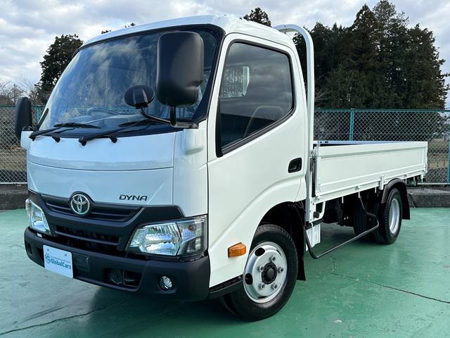 トヨタ ダイナトラック ４．０セミロング全低床　荷台鉄板張り・車両寸５１９－１６９－２１３・荷台寸３５５－１６０－３７・荷台高８３・衝突軽減ブレーキ・車線逸脱警報・パナソニックナビ・フルセグＴＶ・ＤＶＤ再生・Ｂｌｕｅｔｏｏｔｈ・ＥＴＣ・ＳＤ録音